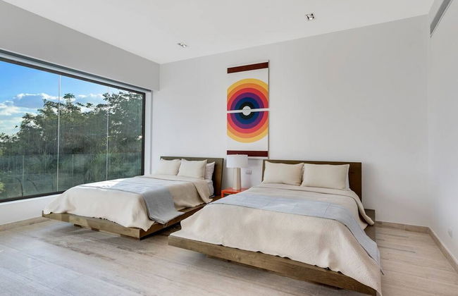 Modern 7BR Villa w Stunning Views of Golf Course - Foto 22