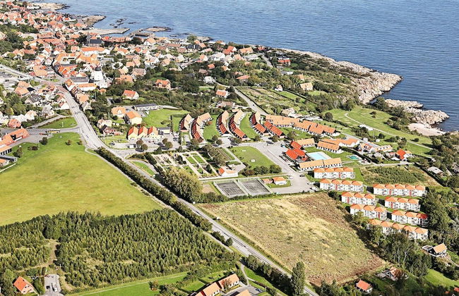 5 Person Holiday Home on a Holiday Park in Gudhjem - Foto 1