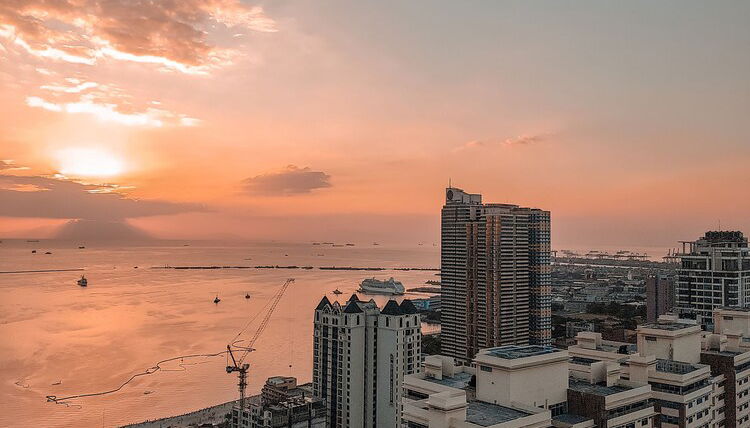 Photo 1 - Manila Bay City View Room with Free Pool