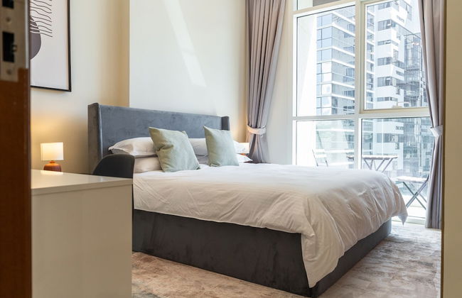 Luxe Apartments near Dubai Mall, Burj Khalifa - Pool, Gym, & Parking by Sojo Stay - Foto 35