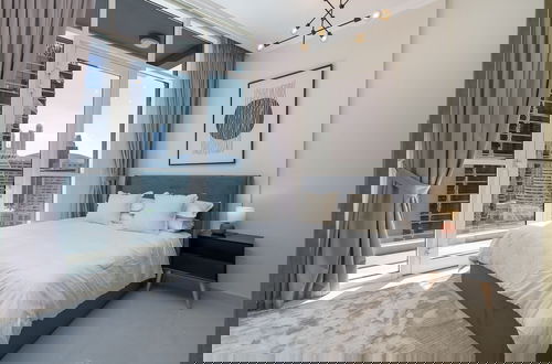 Foto 36 - Luxe Apartments near Dubai Mall, Burj Khalifa - Pool, Gym, & Parking by Sojo Stay