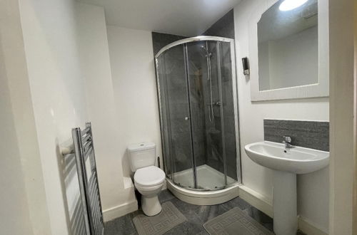 Foto 7 - Modern 2 Bed Apartment in Salford