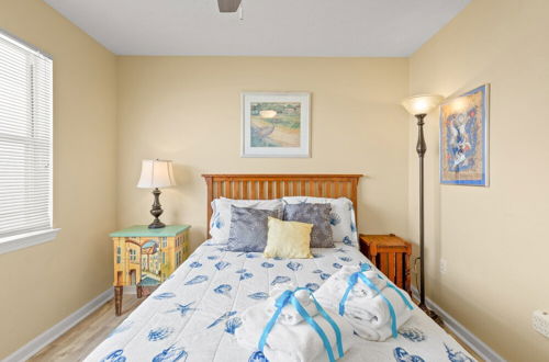 Photo 6 - Vacation in This Gorgeous 2-story Home! 3 BR 3 BA! Sleeps 8