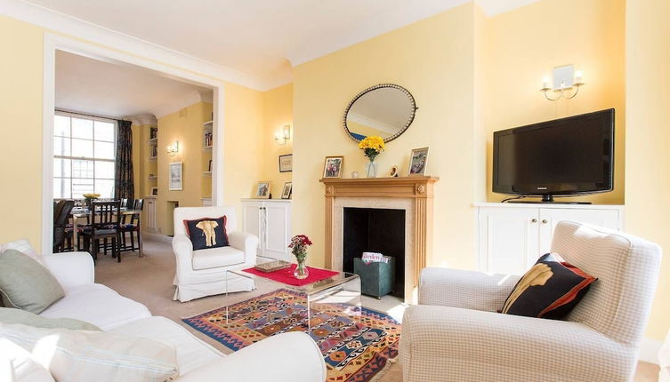 Photo 1 - JOIVY Luxurious 2BR flat in Pimlico, near Warwick sq