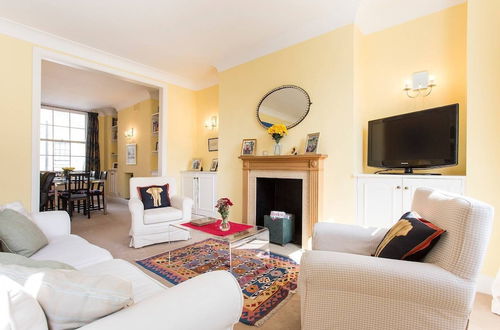 Photo 1 - JOIVY Luxurious 2BR flat in Pimlico, near Warwick sq