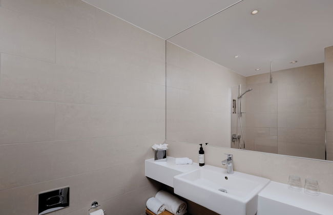 The Lincoln Suites - Photo 35