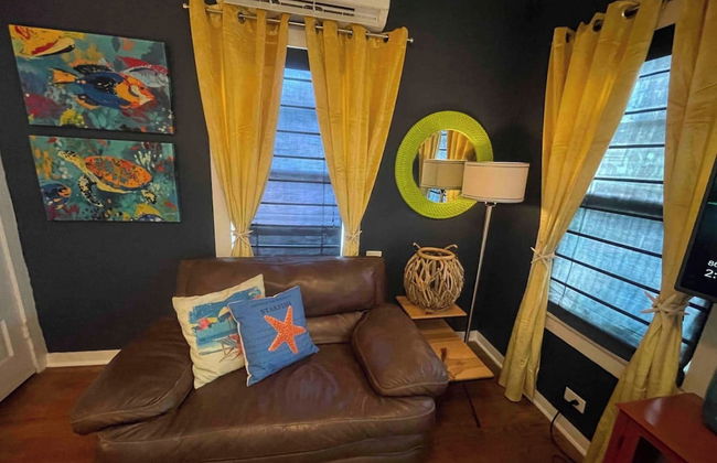 Charming Coastal Retreat - Photo 21
