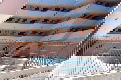 Photo 27 - Comfy Flat With Terrace by the Pool