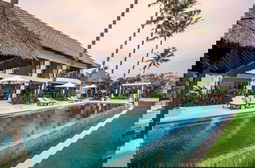 Foto 27 - Villa Blanca by Alfred in Bali - Modern Luxury 5 Bdr Oceanfront Villa in Candidasa