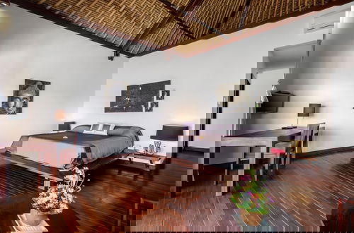 Foto 14 - Villa Blanca by Alfred in Bali - Modern Luxury 5 Bdr Oceanfront Villa in Candidasa