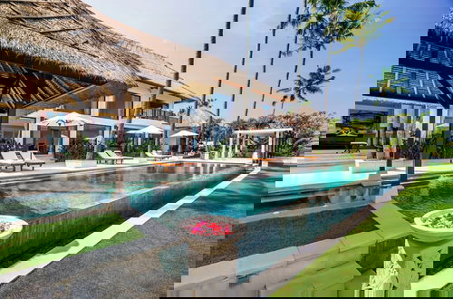 Foto 9 - Villa Blanca by Alfred in Bali - Modern Luxury 5 Bdr Oceanfront Villa in Candidasa