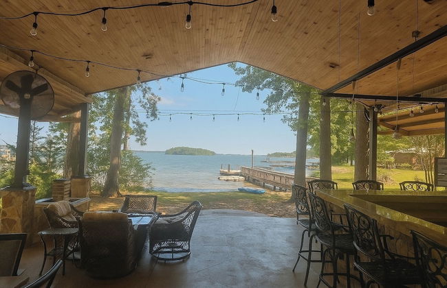 Luxury Lakefront 4br: Jacuzzi, Game Room & Wi-fi - Foto 17