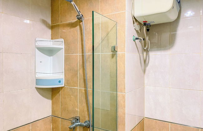 Strategic and Homey Studio at Tamansari Sudirman Apartment - Photo 9