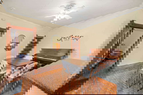 Photo 29 - Vino & Vibes Villa Sleeps 6!