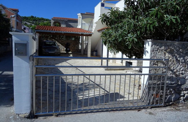 Holiday rental in Rogoznica with garden and terrace - Foto 41