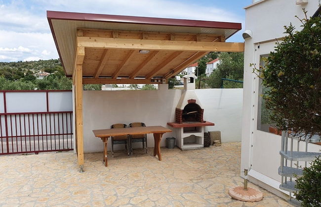 Holiday rental in Rogoznica with garden and terrace - Foto 36