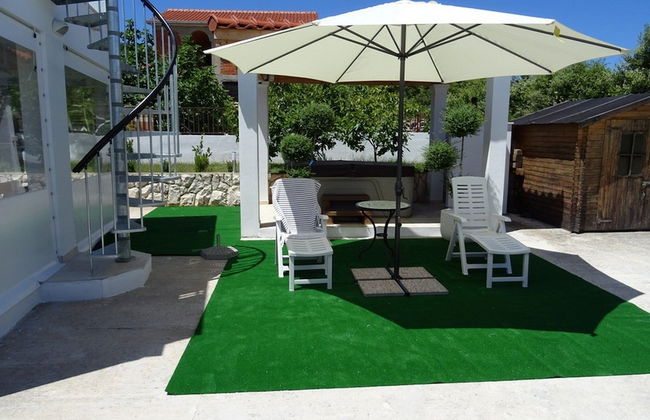 Holiday rental in Rogoznica with garden and terrace - Foto 16