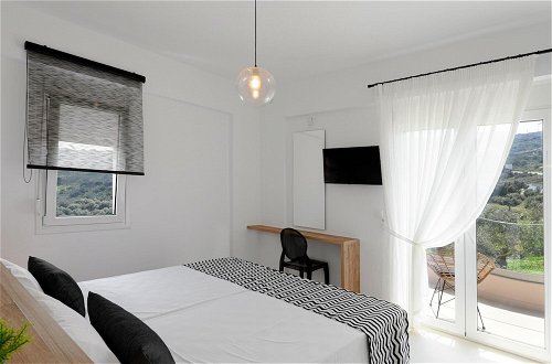 Photo 53 - Luxury Villa Oasis 11 Bedrooms Private Heated Po
