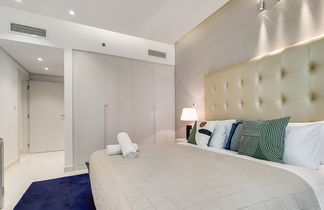 Photo 2 - Manzil - Stylish 2BR Business Bay near Dubai Mall