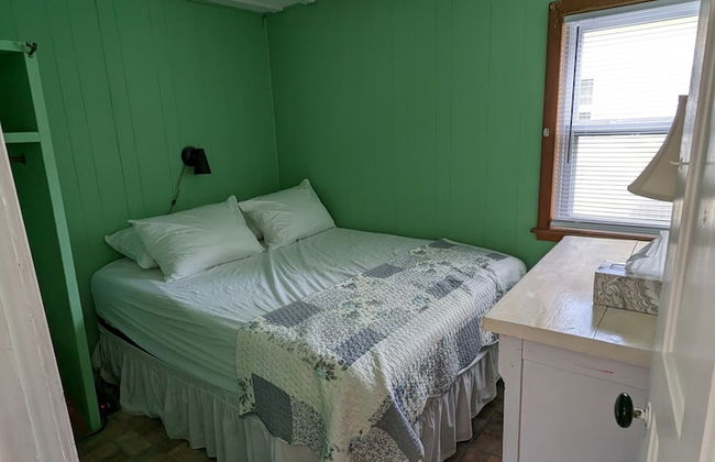 Little Yellow Cottages - Photo 8