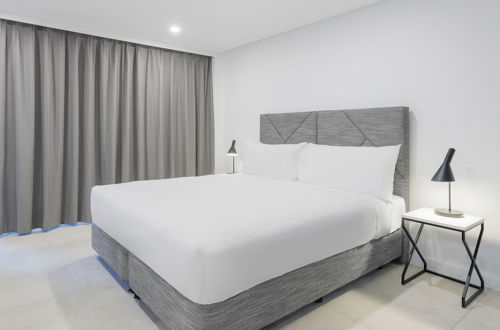 Photo 15 - Meriton Suites Canberra