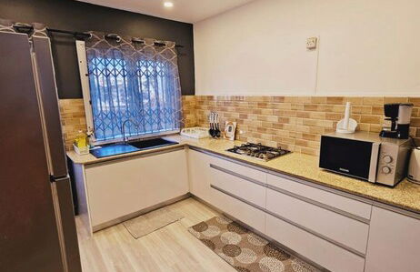 Captivating 3-bed Apartment in Flic en Flac - Foto 11