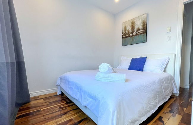Hip Townhome With Garage Dt Mtl - Photo 3