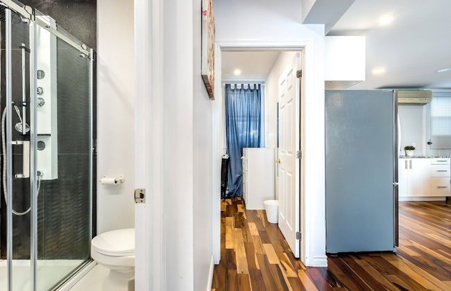 Hip Townhome With Garage Dt Mtl - Photo 12