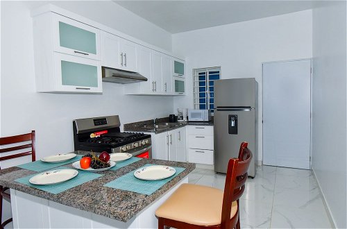 Photo 31 - Exotic Beach Vacation Apartment with Picuzzi