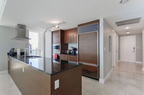 Photo 8 - Luxury 2BR Condo at Icon Brickell W