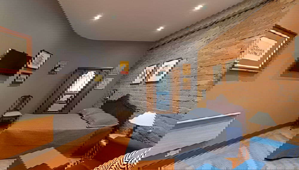 Primary image