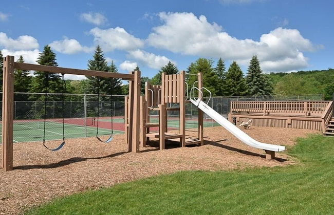 Seven Springs Sunridge 2 BR Condo, Mountain Views! by RedAwning - Photo 20