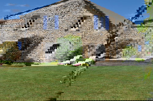 Foto 22 - Pretty Stone House With Terrace and Garden, Lussan