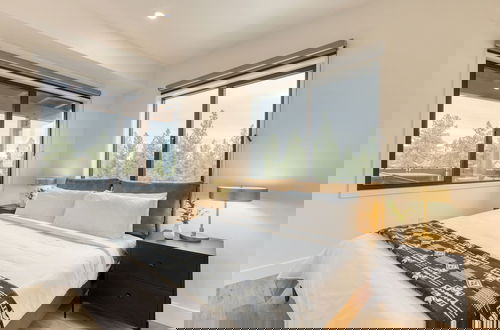Foto 9 - The Aerie Suites by AvantStay – Modern Comfort with Mountain Views