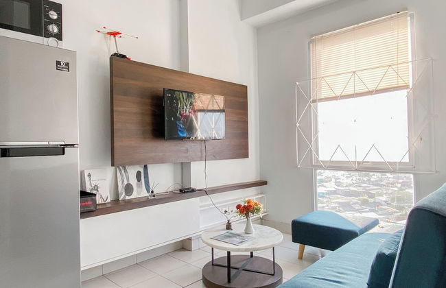 Good Place and Restful 2BR at Patraland Urbano Apartment - Foto 13