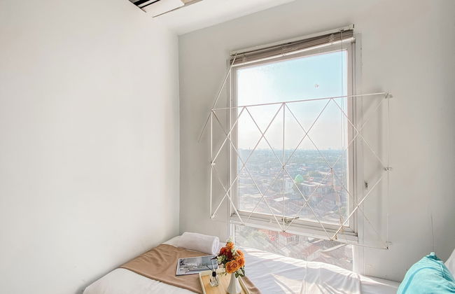 Good Place and Restful 2BR at Patraland Urbano Apartment - Foto 5