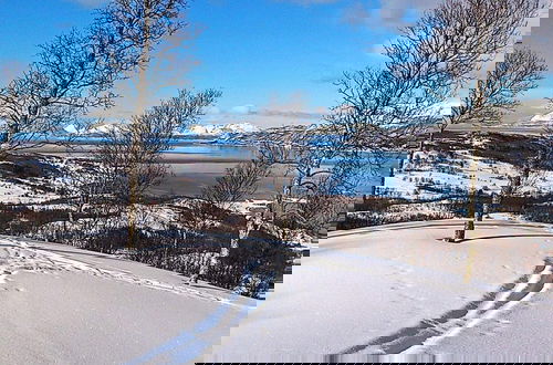 Photo 53 - 6 Person Holiday Home in Hamnvik