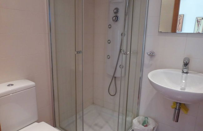 Beautiful 2 Bedroom 2 Bathroom Apartment With Pool - Foto 12