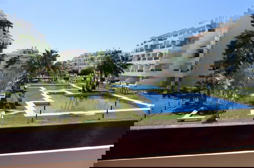Foto 17 - Beautiful 2 Bedroom 2 Bathroom Apartment With Pool
