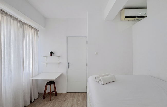 Compact and Restful 2BR at Menara Rungkut Apartment - Photo 7
