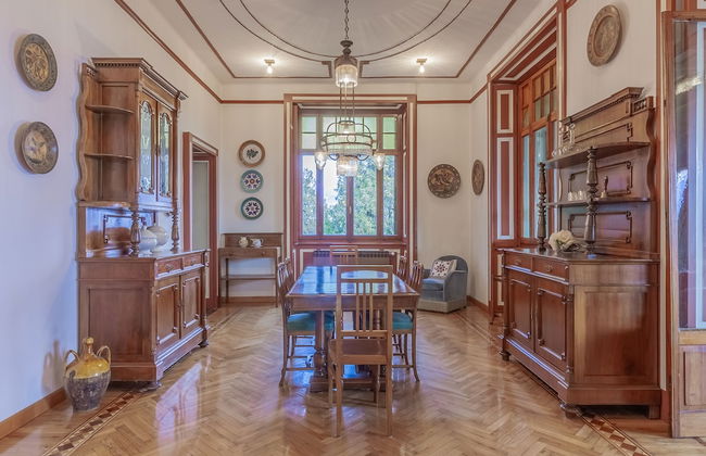 Family Villa with Stunning Lake View - Foto 60