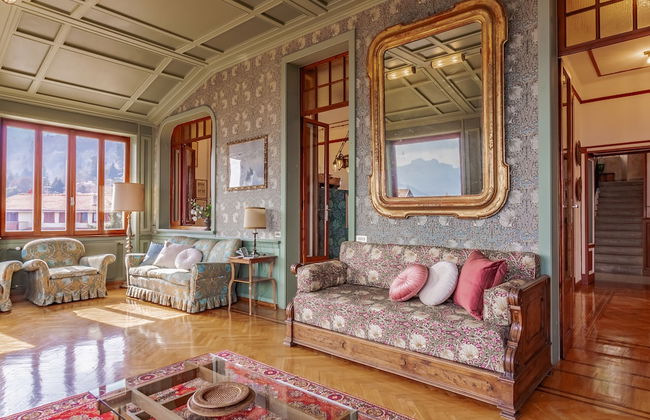 Family Villa with Stunning Lake View - Foto 47