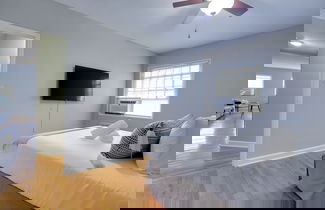 Photo 3 - Prime Alexandria Location Corporate Apt