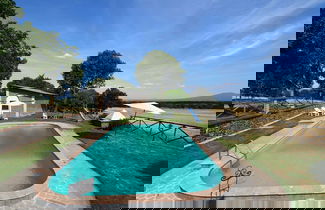 Foto 1 - Farmhouse With Pool in an Area With History, Nature and art