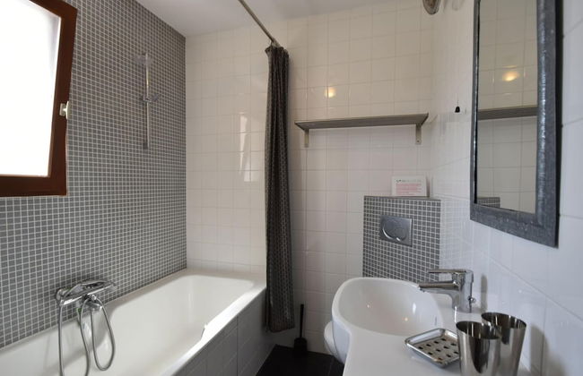 Villa With Heated Pool, Jacuzzi, Sports Field and Stunning Views - Foto 42