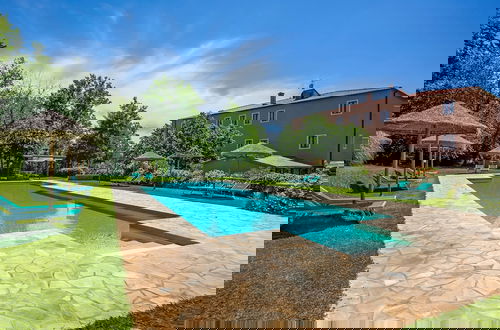 Foto 49 - Farmhouse in Montescudaio With a Shared Pool Near sea & Park