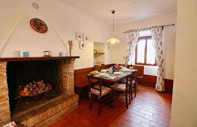 Spacious Villa With Pool in Fabriano Italy - Foto 55