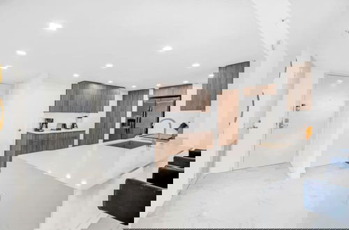 Foto 10 - 4 Bedroom Condo With Stunning Balcony View