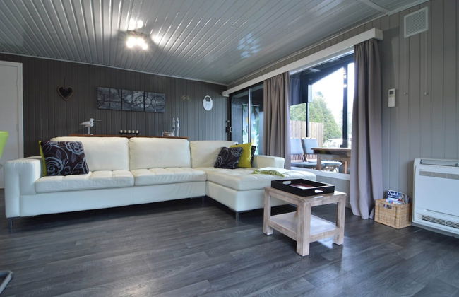 Modern Waterfront Chalet - Foto 11