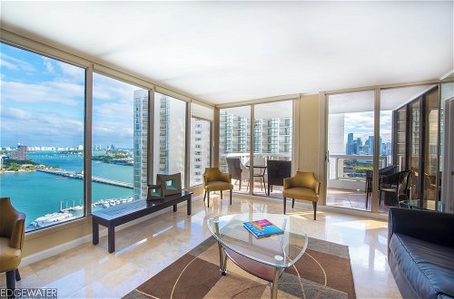 Foto 46 - Chic Bayfront Condo With Stunning View